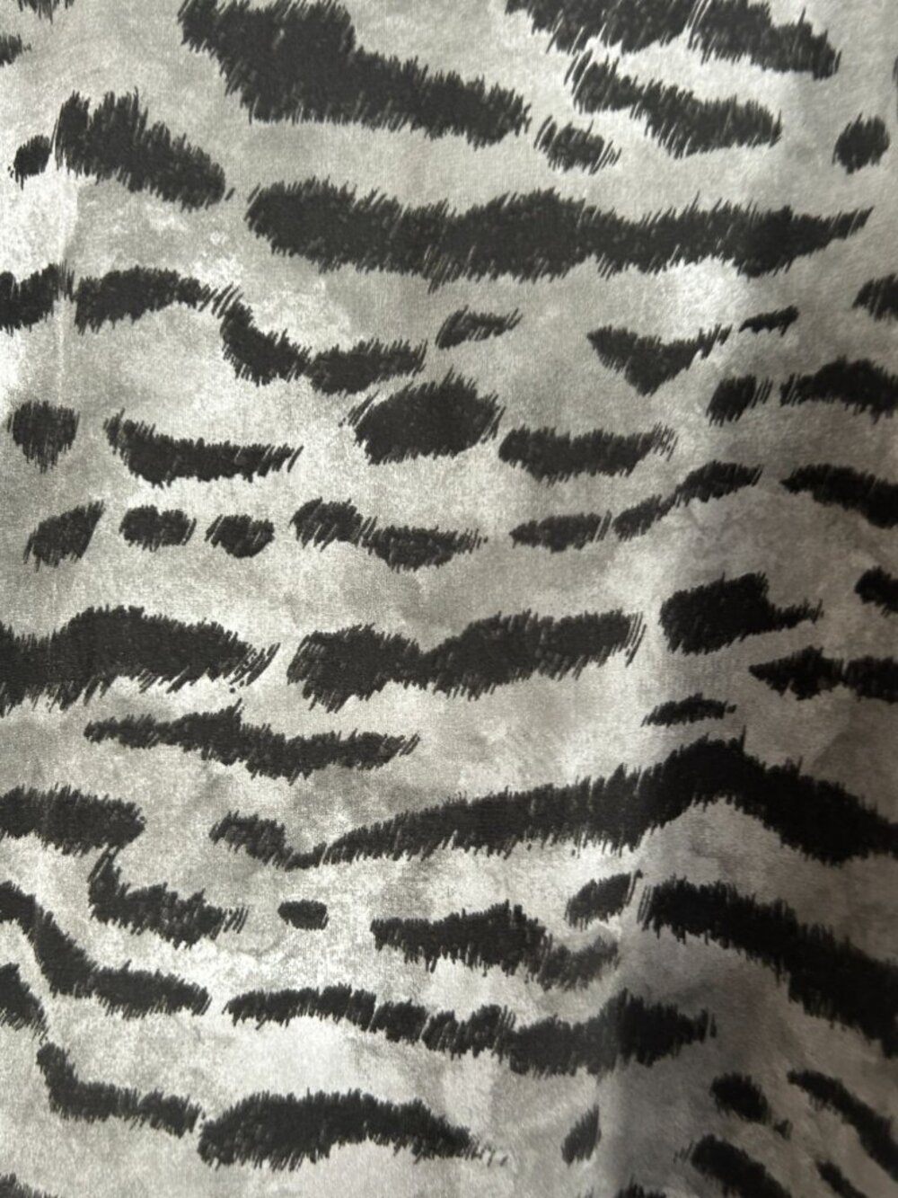 Basler Womens Sleeveless Gray Black Animal Print Tank Top Blouse Size 10 Casual - Picture 2 of 9